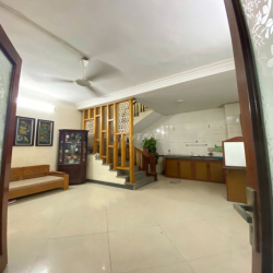 Cho thuê nhà 5 tầng Nam Dư, Lĩnh Nam, 3 ngủ, full đồ