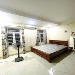 Cho thuê nhà 5 tầng Nam Dư, Lĩnh Nam, 3 ngủ, full đồ