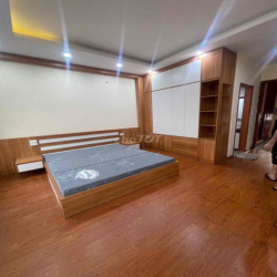 nhà liền Kề Sài Đồng 3 phòng ngủ thuê ở và công ty vp