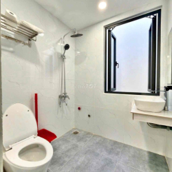 Cho thuê Penhouse gần đường Lý Thái Tổ view đẹp