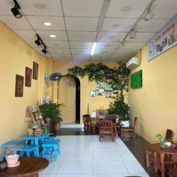 Chia sẻ mặt bằng KD bán đồ ăn vặt