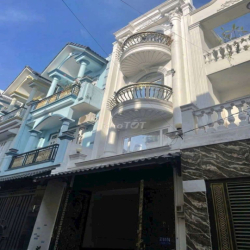 nhà đẹp khu nhà lầu huỳnh thị hai 4pn 3 máy lạnh ô tô vào nhà 