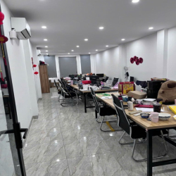 Cho Thuê Văn Phòng Làm Việc Nhà Mới Xây 5 lầu Có Thang Máy, hẽm xe tải