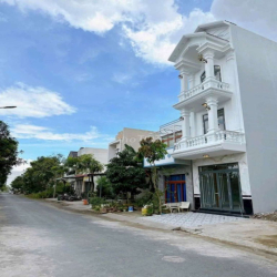 NHÀ 2 LẦU GIÁ TỐT - KDC CỮU LONG