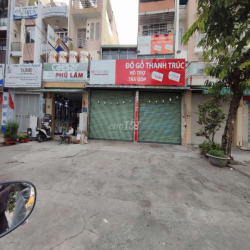 Mặt tiền đường tên lửa 8*20m một trệt một lầu vỉa hè10m