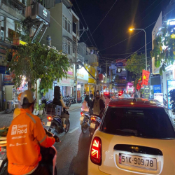 CHO THUÊ NHÀ CÓ THANG MÁY MẶT TIỀN LÂM VĂN BỀN GẦN NGUYỄN THỊ THẬP Q7