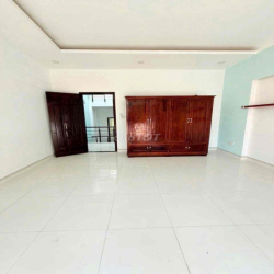 🟣🟣🟣🟣 NHÀ TO HẺM 1886 HTP CÓ SÂN RỘNG MỚI 🟣🟣🟣🟣