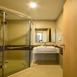 Cho thuê Officetel Sunrise CityView Q7 lh :