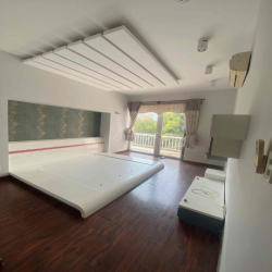 CHO THUÊ BIỆT THỰ SÂN VƯỜN 300M² – BÙI ĐÌNH TUÝ, BÌNH THẠNH GIÁ 2000$