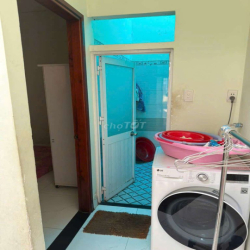 nhà 1 lầu 2 phòng ngủ.đường liên khu 45 