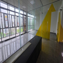 Cần cho thuê toà văn phòng tại đường Kinh Dương Vương nối dài