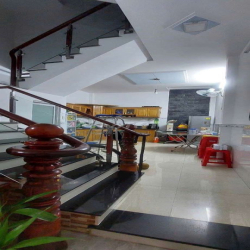 Nhà thuê ngay ngã tư ga 2 lầu 56m2 10tr