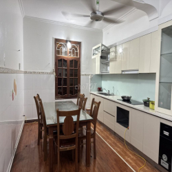 nhà ngõ 512 hoàng hoa thám 57m x 5T giá 15tr/th