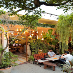 Cho Thuê Mặt Bằng Kinh Doanh Hẻm Xe Hơi Nguyễn Trãi, Quận 1