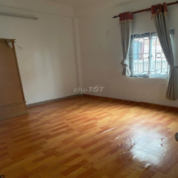 nhà ngõ 512 hoàng hoa thám 57m x 5T giá 15tr/th