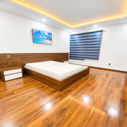 Cho thuê nhà khu compound Verosa Park trêt 2 lầu 3 phòng wc riêng