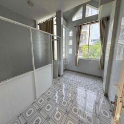 CHO THUÊ NHÀ MT VÕ THỊ NHỜ QUẬN 7, TRỆT 2 LẦU 3PN, 3 WC 38 TRIỆU/ TH