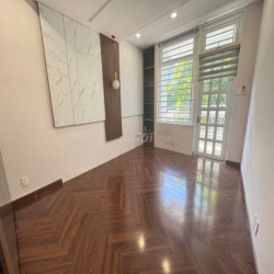 VILLA ĐƯỜNG CỬU LONG KHU SÂN BAY DIỆN TÍCH: 10X20M TRỆT 2 LẦU CHO THUÊ