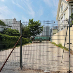 CHO THUÊ ĐẤT TRỐNG QUẬN 7, DT 8X30M 30 TRIỆU/ THÁNG