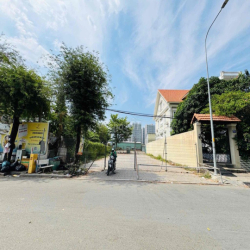 CHO THUÊ ĐẤT TRỐNG QUẬN 7, DT 8X30M 30 TRIỆU/ THÁNG