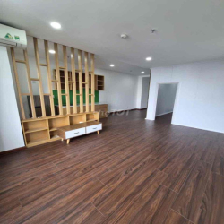 Office 1PN tại Ascent Q7