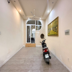 CHO THUÊ NHÀ PHỐ AN PHÚ - Ô TÔ TRONG NHÀ - 5 PHÒNG - 5WC