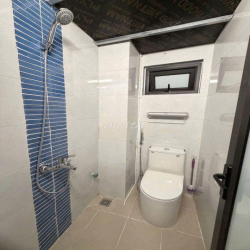 liền kề 90 nguyễn tuân 70m x5T thang máy