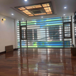Cần cho thuê nhà làm văn phòng Trần Duy Hưng. S60m, 5t, mt5 giá 35tr