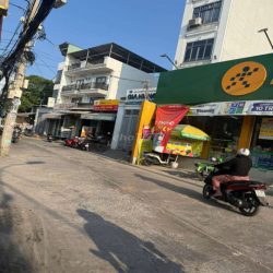 kho có gác đường Bùi tư toàn diện tích 5 x 24 giá 8 triệu