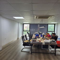 Văn phòng 65m² tại số 435 Nguyễn Khang - Cầu Giấy. Giá 9.5 triệu