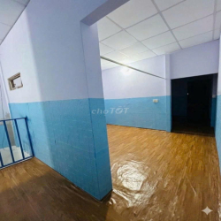 Nhà 5x14, 1 lầu 1 trệt, 3 phòng ngủ, 2 toilets, 3 hộ ở thoải mái.