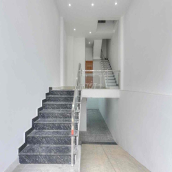 Cho Thuê Căn Hộ - Thang Máy- ĐH Ngoại Thương Gần Hàng Xanh Bình Thạnh