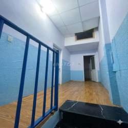 Nhà 5x14, 1 lầu 1 trệt, 3 phòng ngủ, 2 toilets, 3 hộ ở thoải mái.