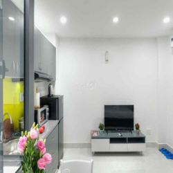 Cho Thuê Căn Hộ - Thang Máy- ĐH Ngoại Thương Gần Hàng Xanh Bình Thạnh