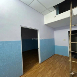 Nhà 5x14, 1 lầu 1 trệt, 3 phòng ngủ, 2 toilets, 3 hộ ở thoải mái.