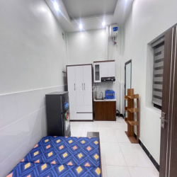 Cho thuê căn hộ dịch vụ có sẵn nội thất tại ngõ 562 đường Láng