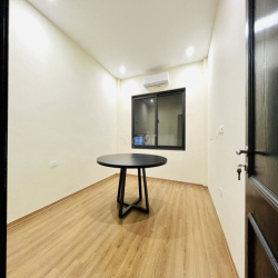 Văn Phòng, KD online Dt50m đẹpTầng 2 tòa nhà 5 Tầng Mặt phố Trung Liệt