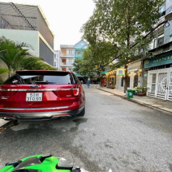 NHÀ HẺM XE HƠI ĐẬU CỬA RỘNG RÃI 4PN