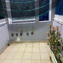 Nhà nguyên căn 3pn 4vs Đường Nguyễn Kiệm QPN cho thuê