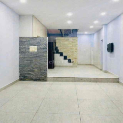 Nhà nguyên căn 3pn 4vs Đường Nguyễn Kiệm QPN cho thuê