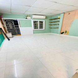 CHO THUÊ NHÀ 3 TẦNG Q.1 DTSD 75M2 GIÁ 10 TR. NT TIỆN NGHI NGAY TT