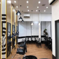 Cho thuê mặt tiền số 330 Nguyễn Thị Thập, Quận 7, DT: 7x22m