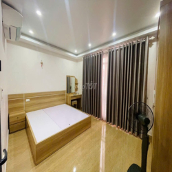 Cho thuê nhà khu phân lô Văn Cao, 5 p.ngủ full đồ.
