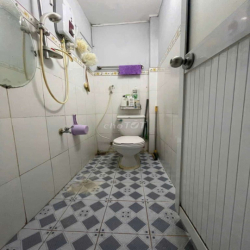 CHO THUÊ NHÀ 3 TẦNG Q.1 DTSD 75M2 GIÁ 10 TR. NT TIỆN NGHI NGAY TT