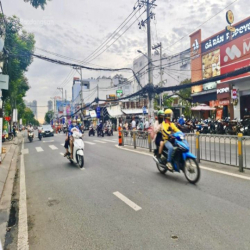 Cho thuê mặt tiền số 330 Nguyễn Thị Thập, Quận 7, DT: 7x22m