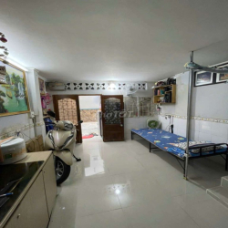 CHO THUÊ NHÀ 3 TẦNG Q.1 DTSD 75M2 GIÁ 10 TR. NT TIỆN NGHI NGAY TT