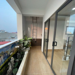 Cho thuê nhà khu phân lô Văn Cao, 5 p.ngủ full đồ.