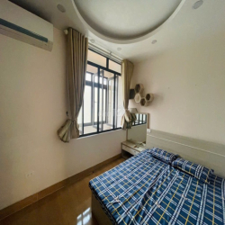 Cho thuê nhà khu phân lô Văn Cao, 5 p.ngủ full đồ.