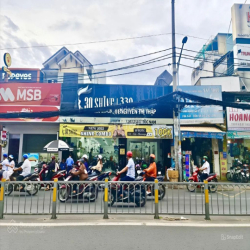 Cho thuê mặt tiền số 330 Nguyễn Thị Thập, Quận 7, DT: 7x22m