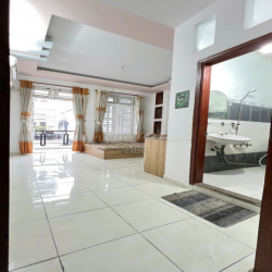 PHONG TRỌ FULL NT GẦN GTVT 600M - BAN CÔNG THOÁNG MÁT